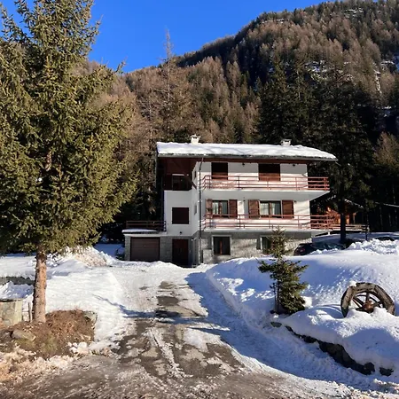 In A Champoluc In Val' D'ayas