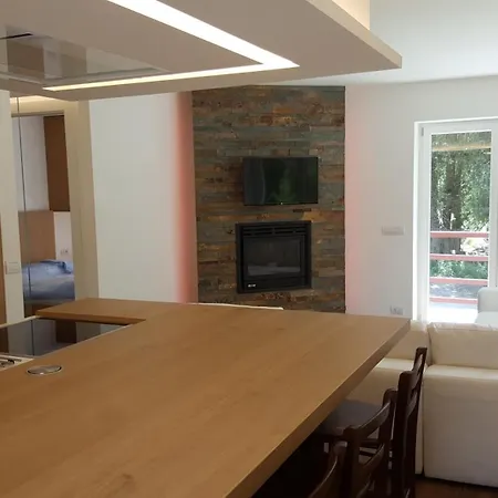 In A Champoluc In Val' D'ayas Lägenhet *