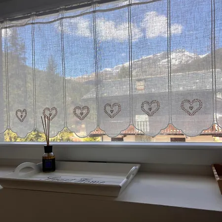 In A Champoluc In Val' D'ayas Apartment *